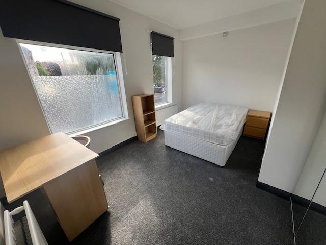 129 Charlotte Road,Bramall Lane,Sheffield,4 Bedrooms Bedrooms,2 BathroomsBathrooms,Terraced,1712